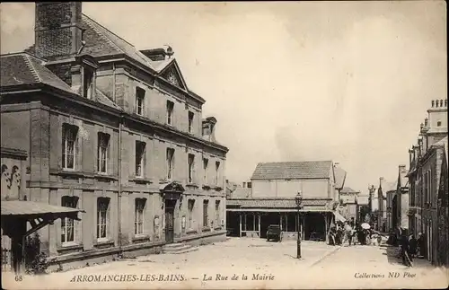 Ak Arromanches les Bains Calvados, La Rue de la Mairie
