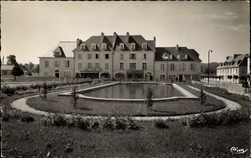 Ak Aunay sur Odon Calvados, Les Jardins de l'Hotel de Ville et le Bassin