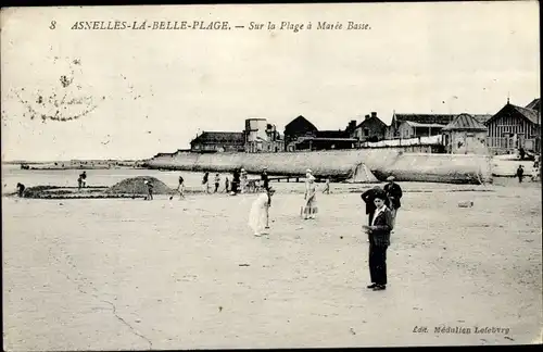 Ak Asnelles La Belle Plage Calvados, Sur la Plage a Maree Basse