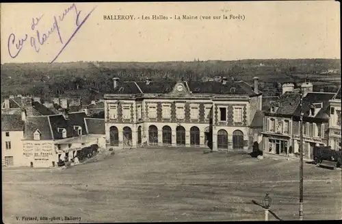 Ak Balleroy Calvados, Les Halles, La Mairie