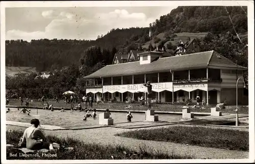 Ak Bad Liebenzell im Schwarzwald, Freibad, Badegäste