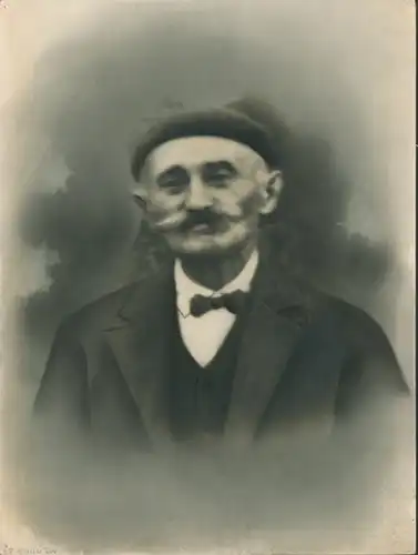 Foto Combalié, Henri, Tolouse, Portrait, Mann, Hut, Fliege, Schnurrbart, Anzug