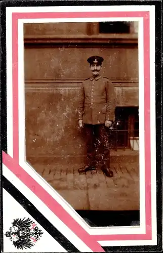 Passepartout Foto Ak Deutscher Soldat in Uniform, Portrait