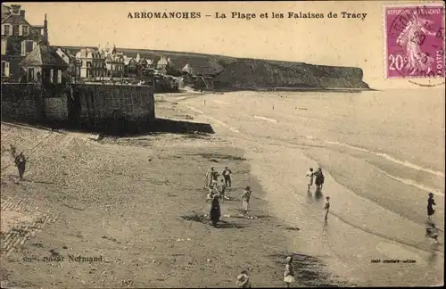 Ak Arromanches Calvados, La Plage, Les Falaises de Tracy