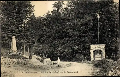 Ak Tilly sur Seulles en Calvados, Vue du Calvaire et du Monument