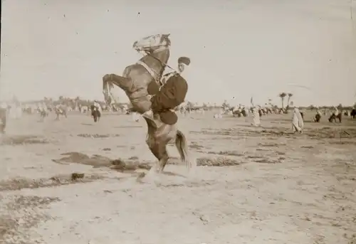 Foto um 1900, Araber auf einem Pferd