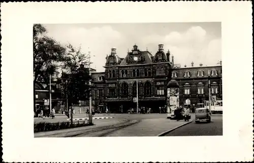 Ak Den Haag Südholland Niederlande, Station Hollandse Spoor, Bahnhof Straßenseite