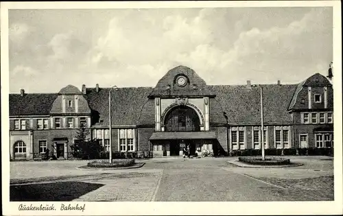 Ak Quakenbrück in Niedersachsen, Bahnhof, Straßenseite