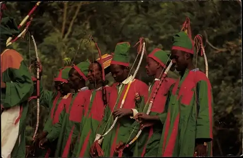 Ak Musicians, Sallah Day Katsina, Männer mit Pfeil und Bogen