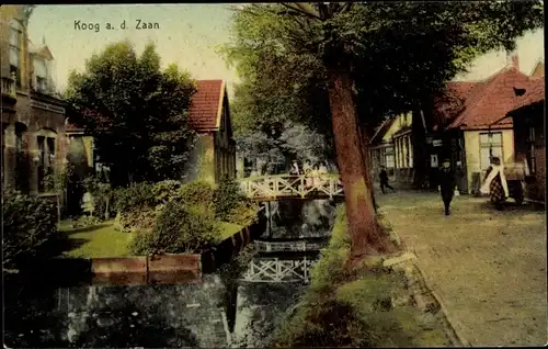 Ak Koog aan de Zaan Nordholland Niederlande, Flusspartie, Brücke, Häuser