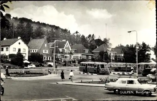 Ak Gulpen Limburg Niederlande, Busstation, Autobusse, Automobil