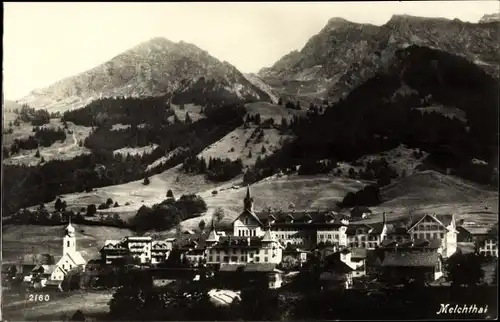 Ak Melchthal Halbkanton Obwalden, Blick auf Ort, Gebirge