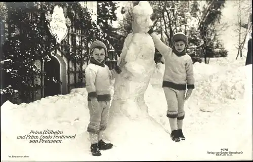 Ak Prinz Wilhelm und Prinz Louis Ferdinand v. Preußen, Schneemann, Landhaus Gibson, Winter