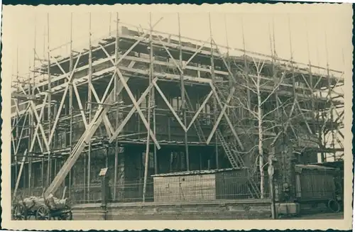 Foto Ak Lutherstadt Wittenberg, Elstervorstadtschule während des Umbaus