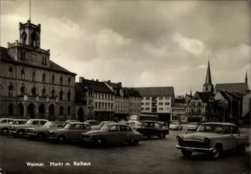 Ak Weimar in Thüringen, Markt mit Rathaus, Parkplatz