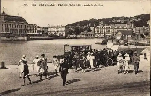Ak Deauville Plage Fleurie Calvados, Arrivée du Bac