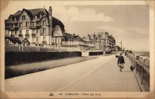 Ak Cabourg Calvados, Hôtel des Ducs, Strandpromenade