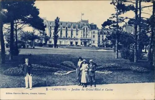 Ak Cabourg Calvados, Jardin du Grand Hôtel et du Casino