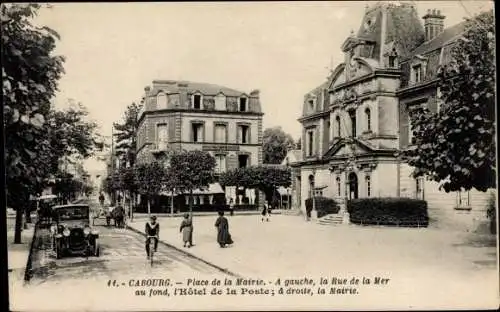 Ak Cabourg Calvados, Place de la Mairie, Rue de la Mer, Automobil