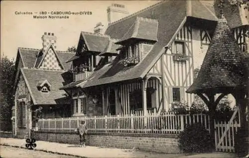 Ak Cabourg Calvados, Maison Normande, Fachwerkhaus