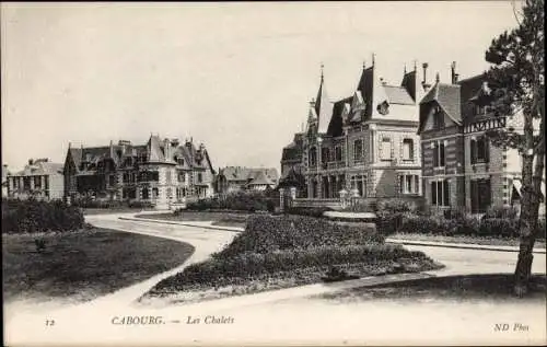 Ak Cabourg Calvados, les Chalets, Ensemble, Grünanlagen