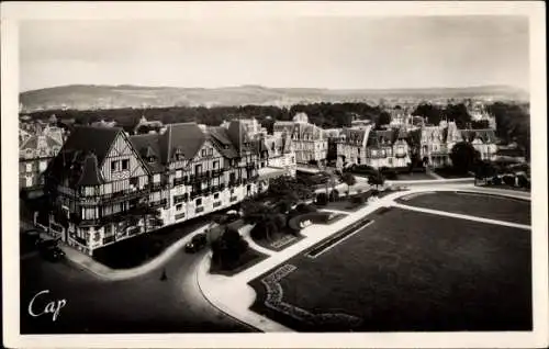 Ak Cabourg Calvados, Panorama et les Jardins, Vogelschau