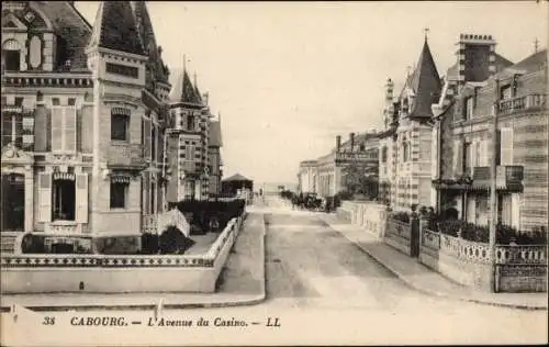 Ak Cabourg Calvados, L' Avenue du Casino