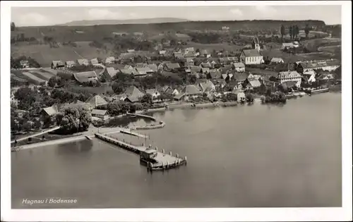 Ak Hagnau am Bodensee, Blick auf den Ort, Fliegeraufnahme