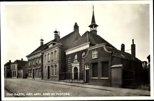 Ak Oud Gastel Oudenbosch Nordbrabant, Ned. Herv. Kerk en Pastorie