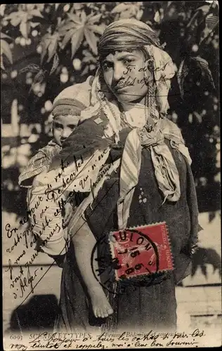 Ak Scenes et Types, Femme Bedouine et son enfant, Beduinin mit Kind, Maghreb