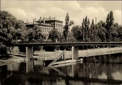 Ak Weißenfels Saale Burgenlandkreis, Blick zum Bahnhof, Brücke der DSF