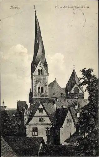 Ak Mayen in der Eifel, Schiefer Kirchturm, Kath. Pfarrkirche, Wohnhäuser