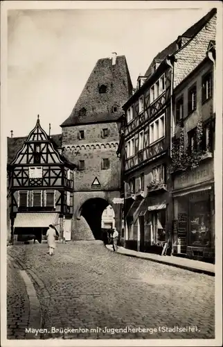 Ak Mayen in der Eifel, Brückentor mit Jugendherberge