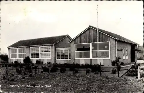 Ak Poortvliet Zeeland Niederlande, School met de Bijbel