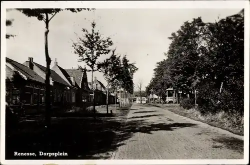 Ak Renesse Schouwen-Duiveland Zeeland, Dorpsplein