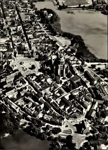 Ak Stralsund in Vorpommern, Fliegeraufnahme, Altstadt nach Osten