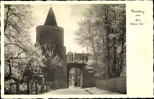 Ak Strzelce Krajenskie Friedeberg in der Neumark Ostbrandenburg, Neues Tor