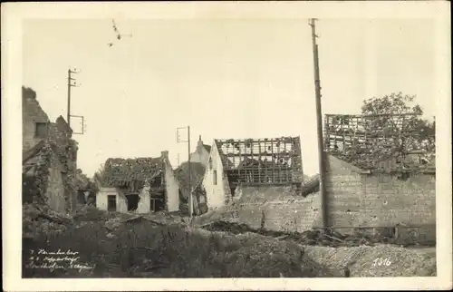 Foto Ak Thélus Pas de Calais, Ortseingang, Kriegszerstörungen, Hausruinen, I WK