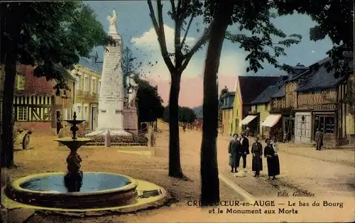 Ak Crèvecœur-en-Auge Calvados, le Bas du Bourg et le Monument des Morts