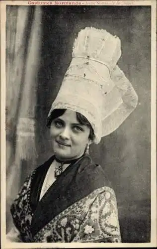 Ak Lisieux Calvados, Frau in Tracht, Portrait