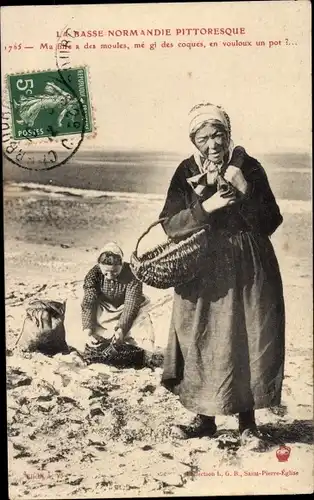 Ak Calvados, Ma fille a des moules, Strand, Muschelsammlerinnen