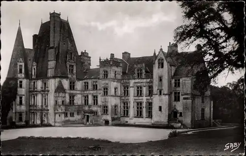 Ak Fontaine Henry Calvados, Le Chateau