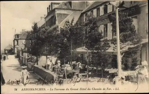 Ak Arromanches Calvados, La Terrasse du Grand Hotel du Chemin de Fer