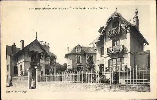 Ak Bernières Calvados, Rue de la Gare, Les Chalets