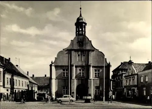 Ak Wolgast in Mecklenburg Vorpommern, Markt mit Rathaus