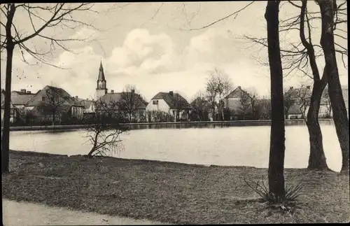 Ak Kirchenlamitz im Fichtelgebirge, Stadtweiher, Blick übers Wasser zum Ort