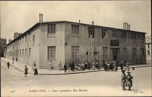 Ak Paris VII, Cours Secondaire, Rue Bouchut, Schulgebäude, Schülerinnen