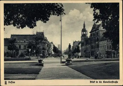 Ak Dessau in Sachsen Anhalt, Kavalierstraße, Denkmal
