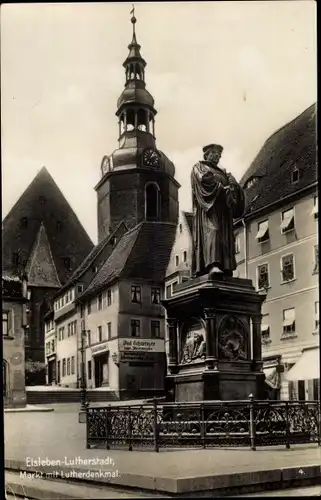 Ak Lutherstadt Eisleben in Sachsen Anhalt, Markt mit Lutherdenkmal