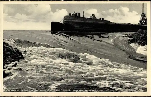 Ak Afsluitdijk Friesland Niederlande, de stroom in het sluitgat van de Vlieter op dag der afsluiting